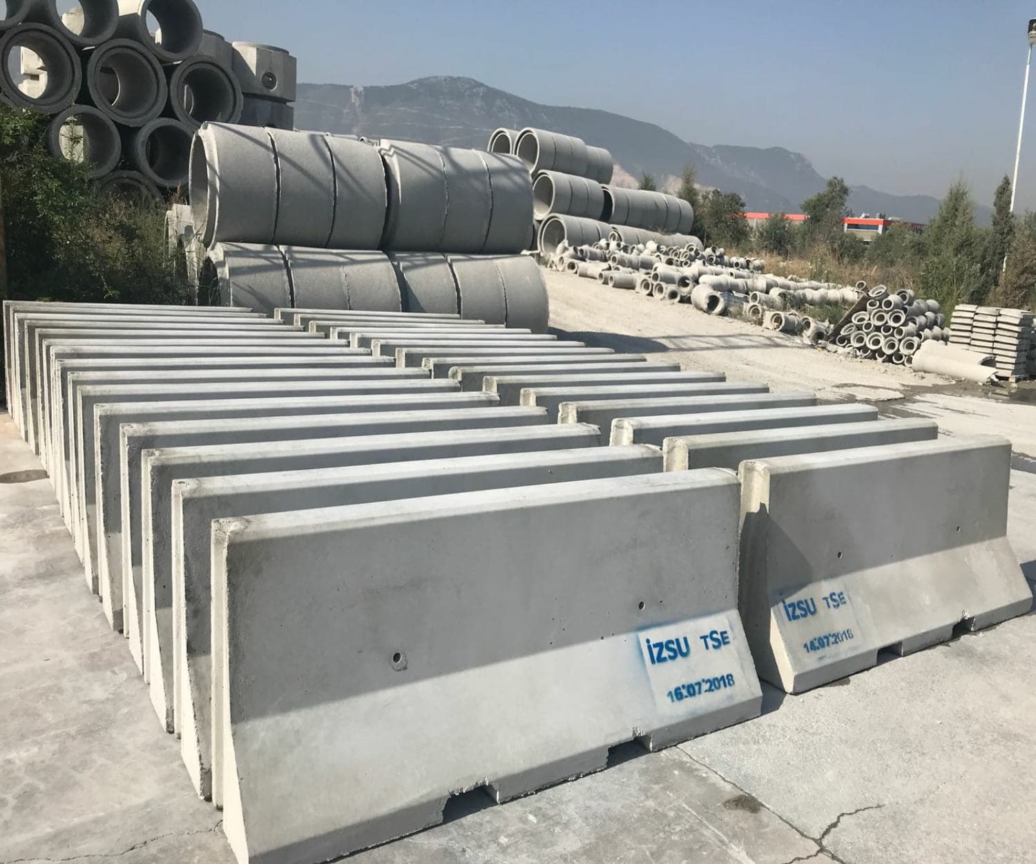 2 metrelik beton bariyer Hürtaş